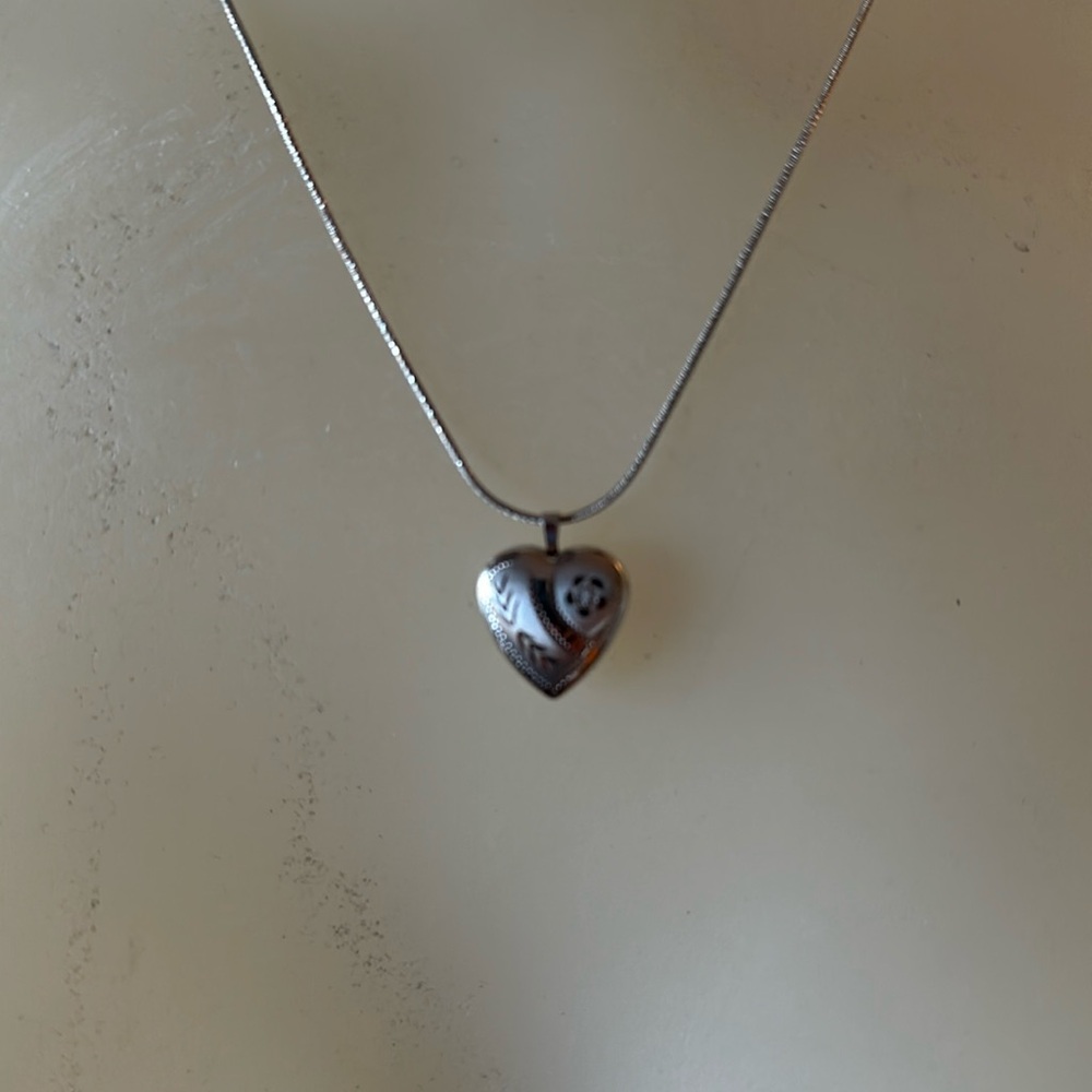 Silver heart locket with chain!